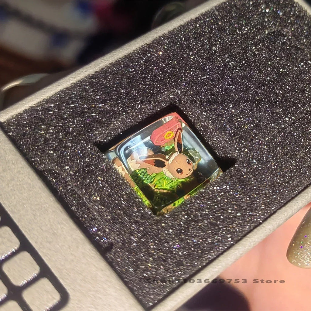 Tecla artesanal Pokémon con escenario 3D en resina | Coleccionable para teclado mecánico
